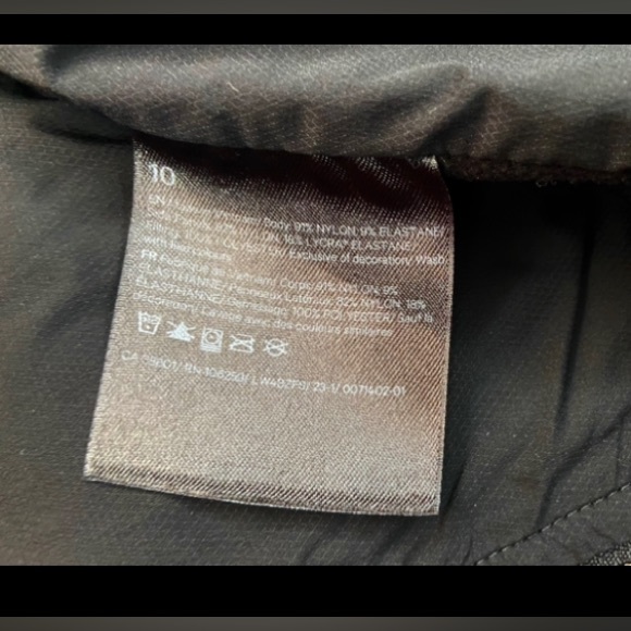 LULULEMON   ❤️❤️ PUSH YOUR PACE JACKET SIZE 10 - Picture 9 of 12
